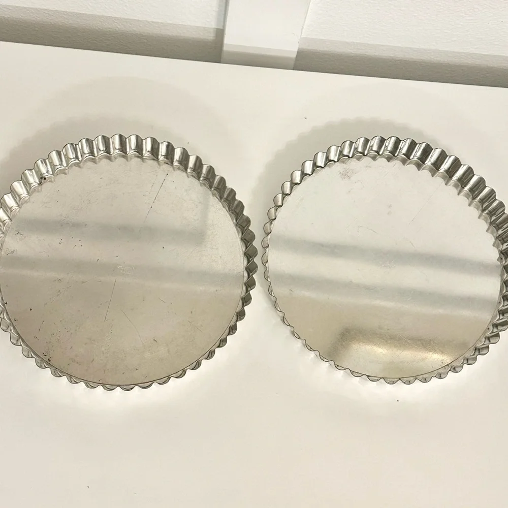 2) VTG French Fluted 8” Pie Tart Pans Baking Tins Removable Bottoms France cake - Picture 2 of 8